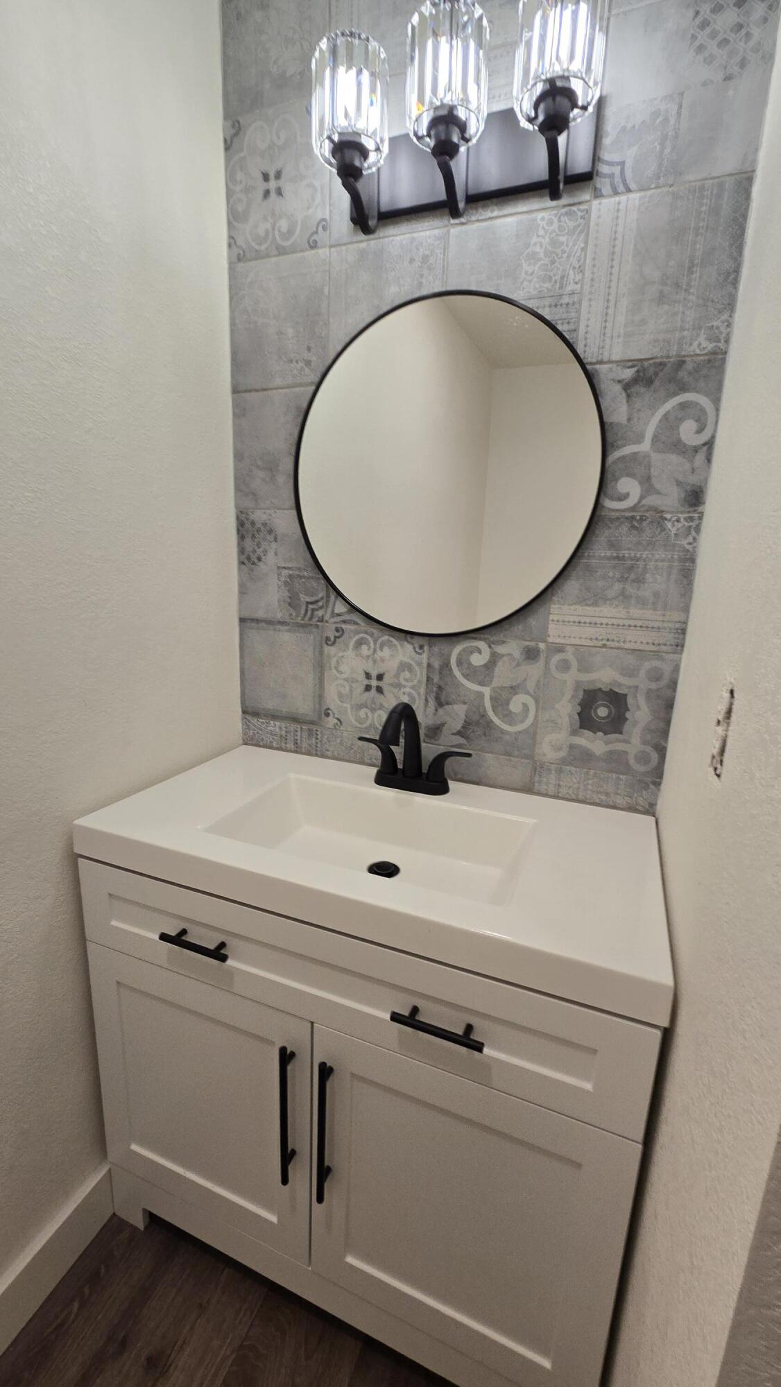 4621 Overland Street, Albuquerque NM 87109