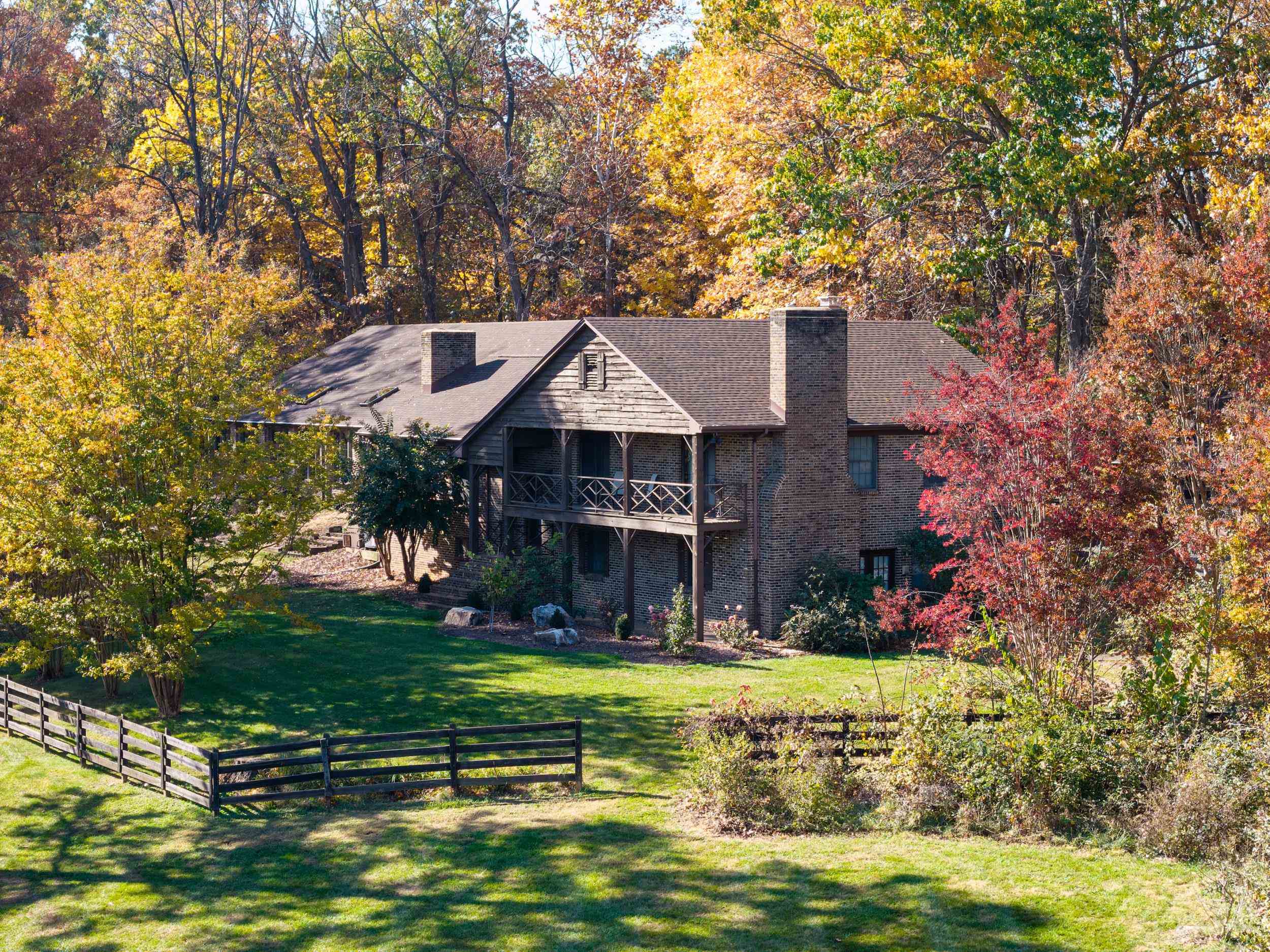 96 Ridgetop Dr